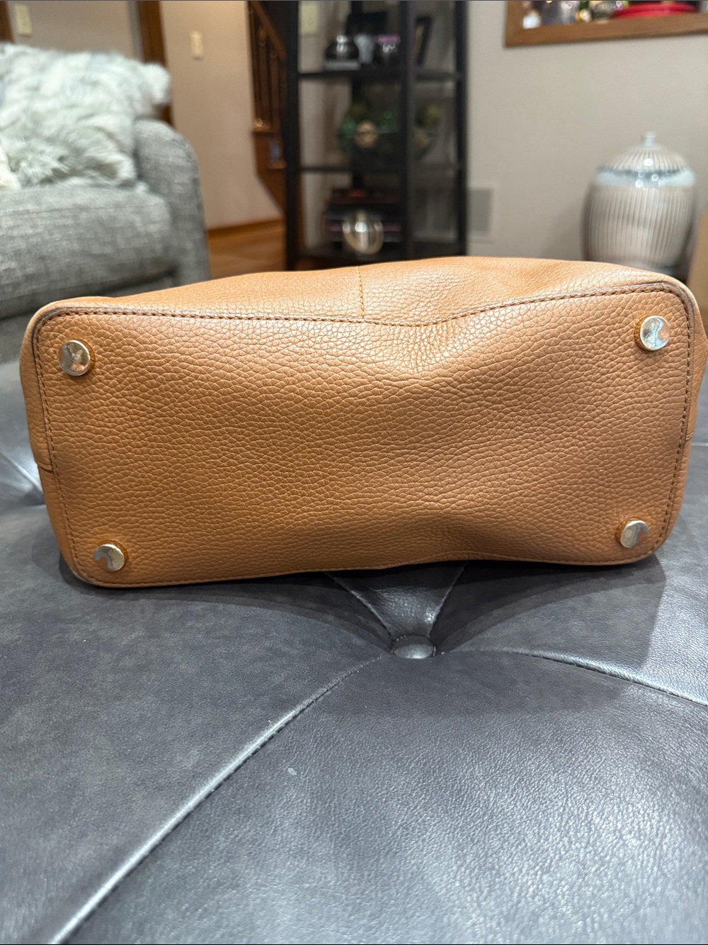 Michael Kors Bedford Medium Acorn/Gold Pebbled Leather Tote w/Front Slip Pockets - Picture 5 of 7